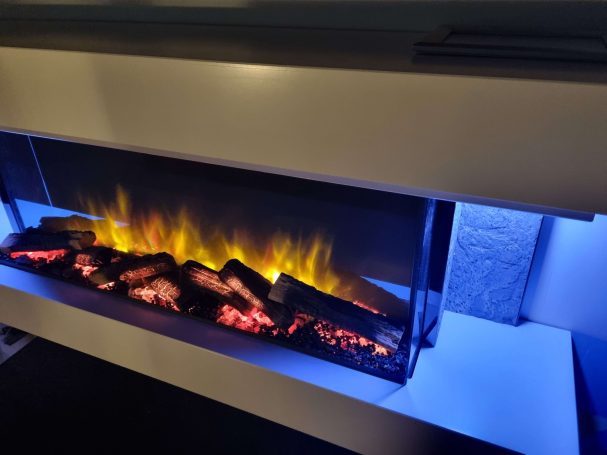 Flamerite Lazio suite, electric fire with flames and downlights