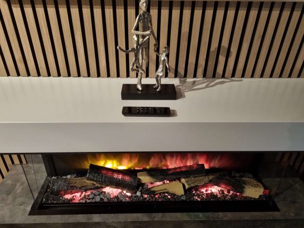 Flamerite E-FX suite, with acoustic slat wall panel behind
